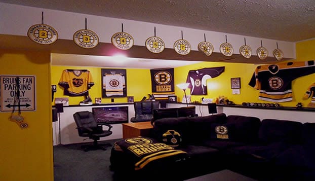Bruins paradise hockey man cave